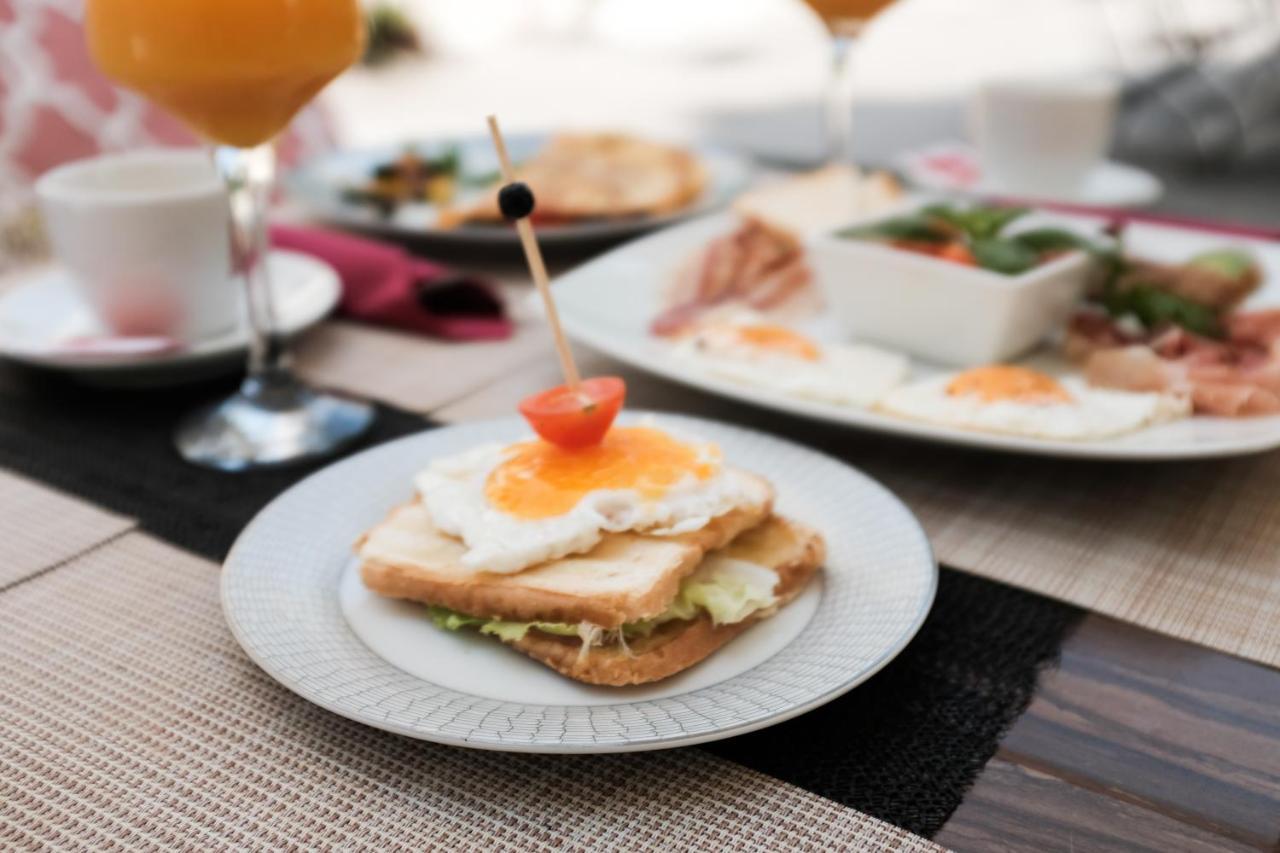 Nocleg ze śniadaniem Mediterra 4*