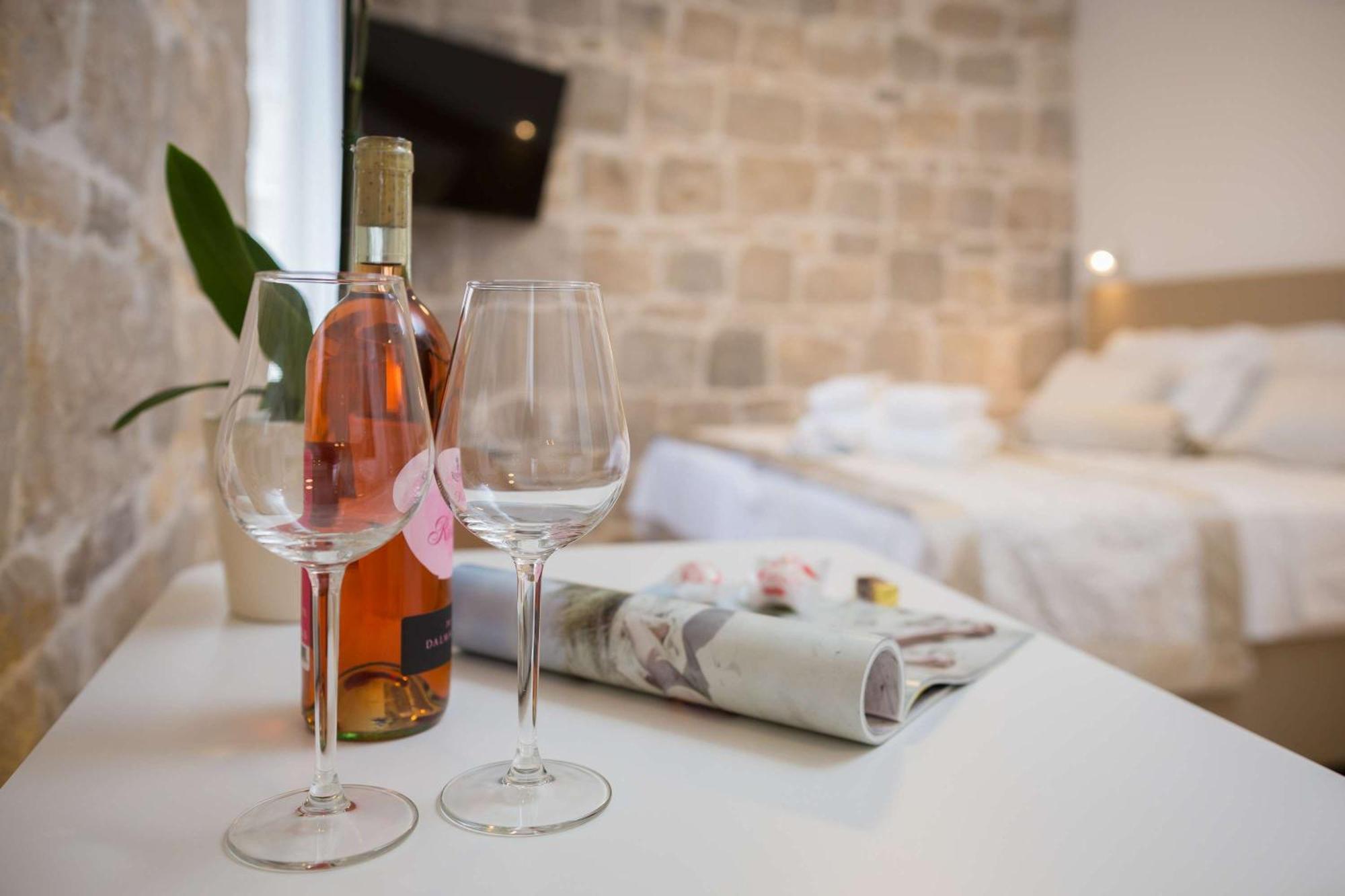Mediterra Nocleg ze śniadaniem 4*