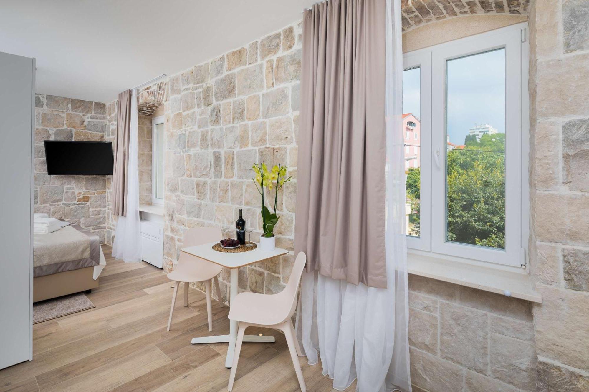 Nocleg ze śniadaniem Mediterra 4*